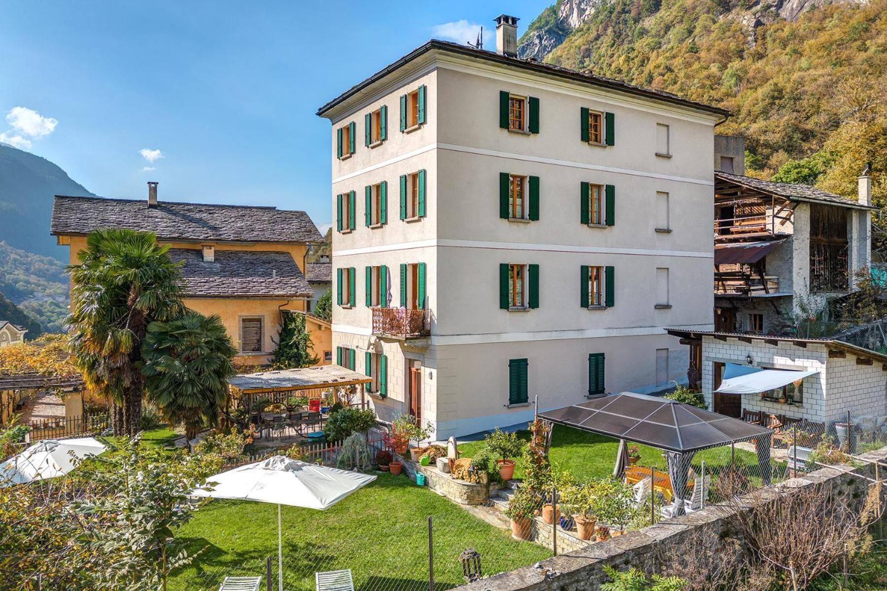 Casa Pool Tra St Moritz E Il Lago Di Como Castasegna Exterior foto