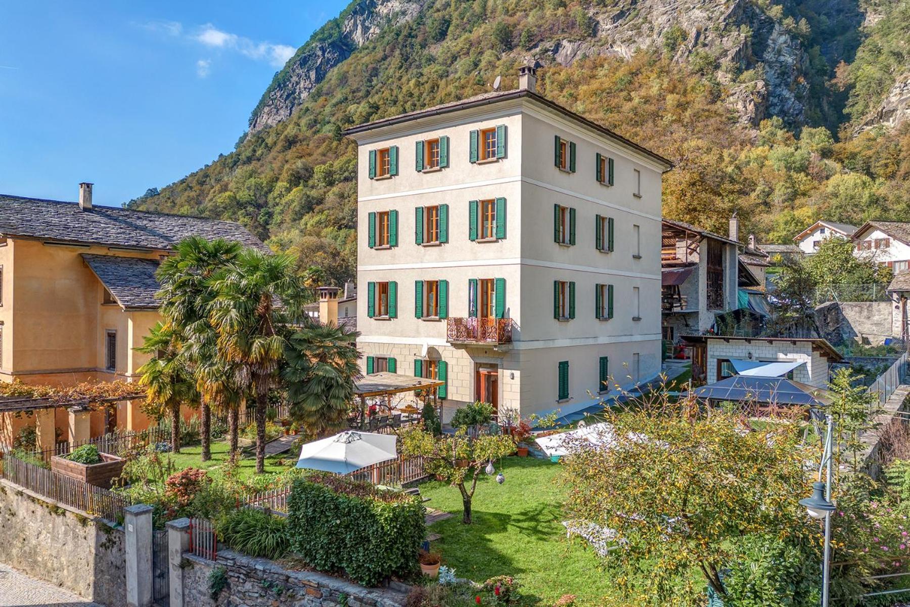 Casa Pool Tra St Moritz E Il Lago Di Como Castasegna Exterior foto